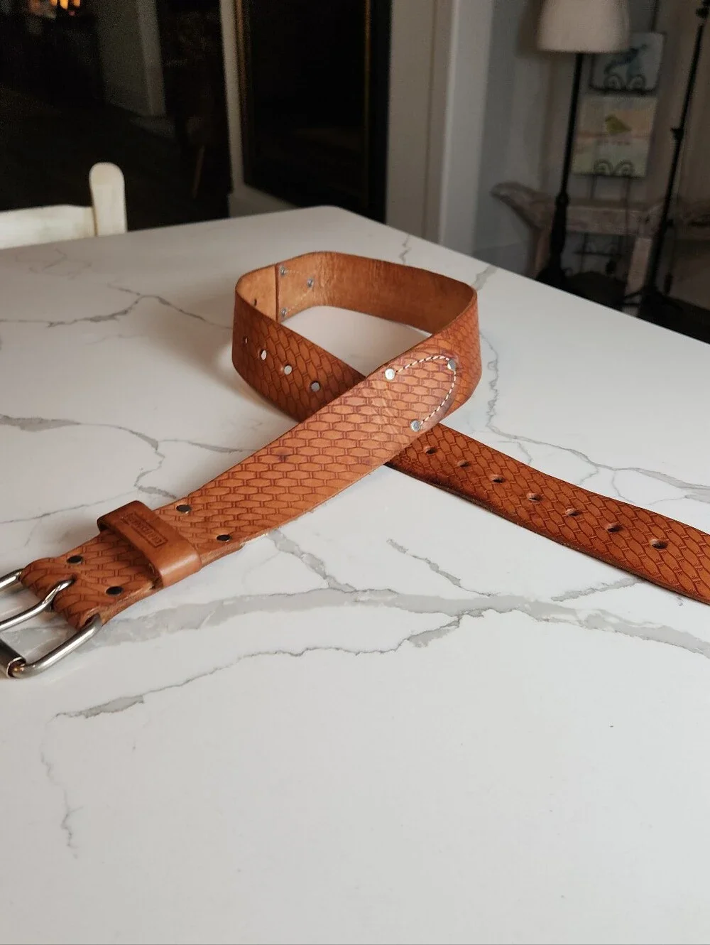Craftsman Heavy Duty Leather Work Belt – Embossed Basketweave, Tan
